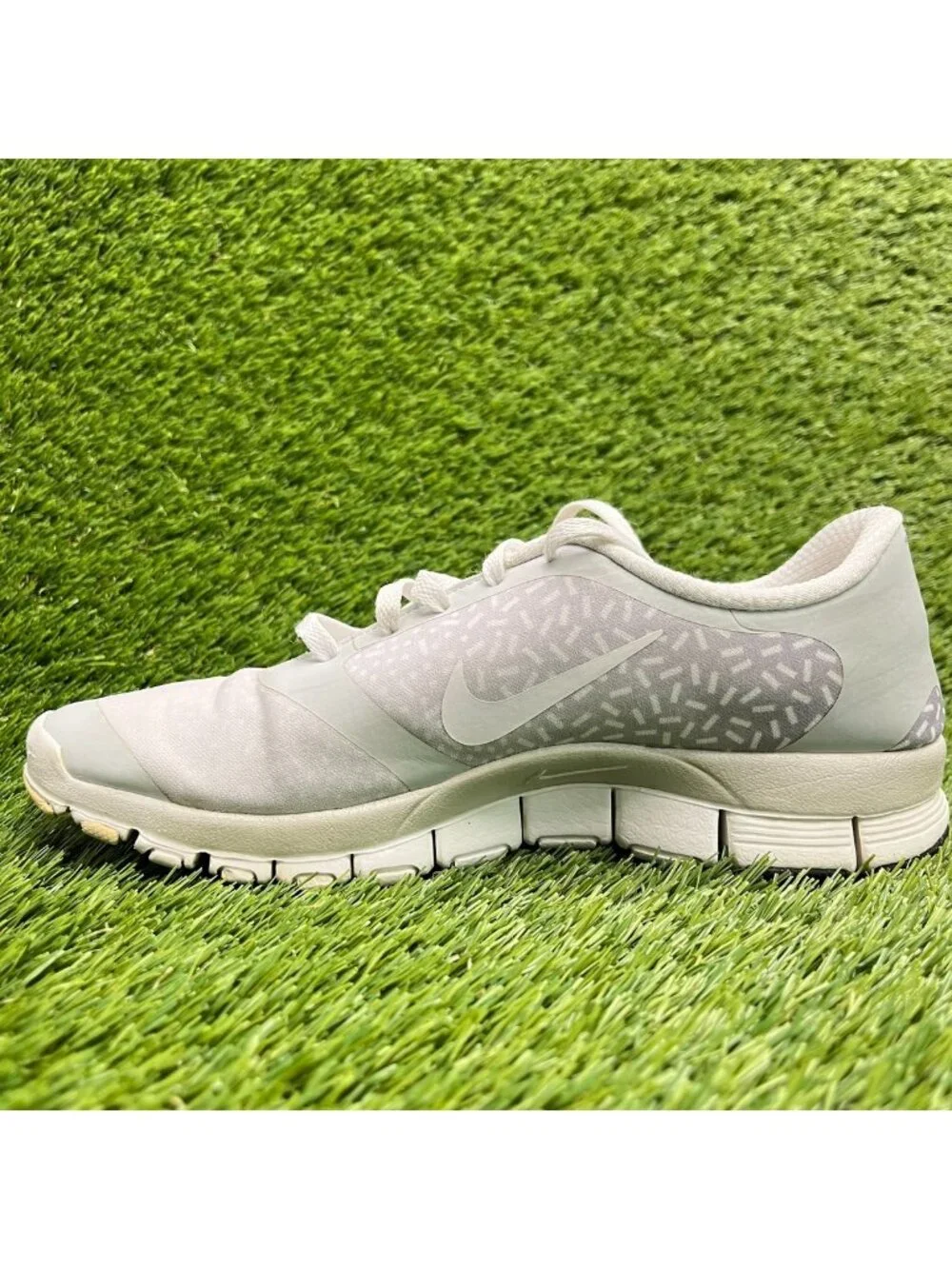 Nike Free 5.0 v4 NS PT Womens Size 8 Gray White Athletic Running Shoes Sneakers